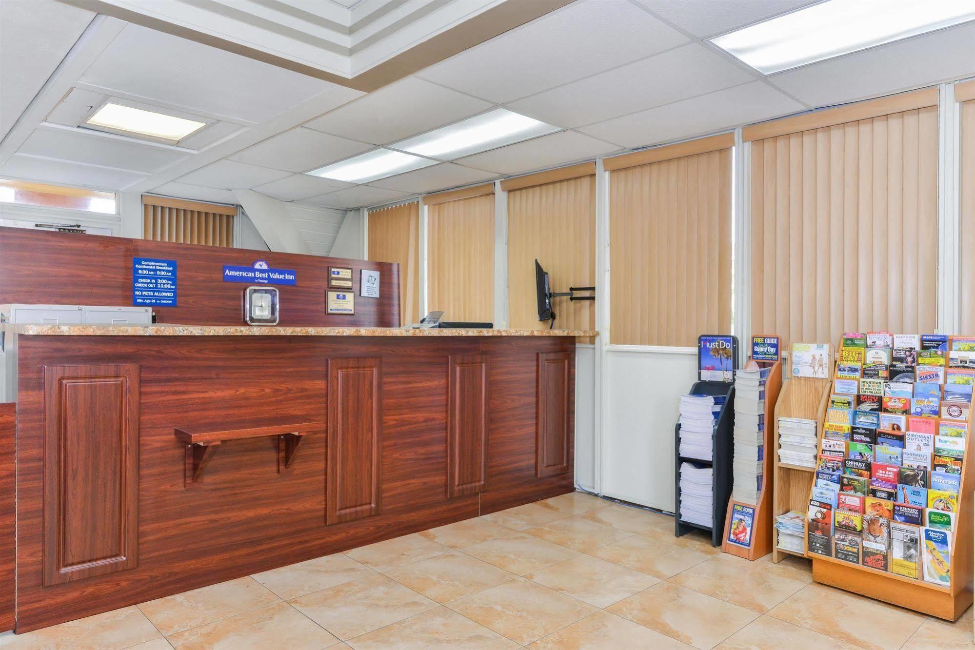 Americas Best Value Inn Sarasota Zewnętrze zdjęcie