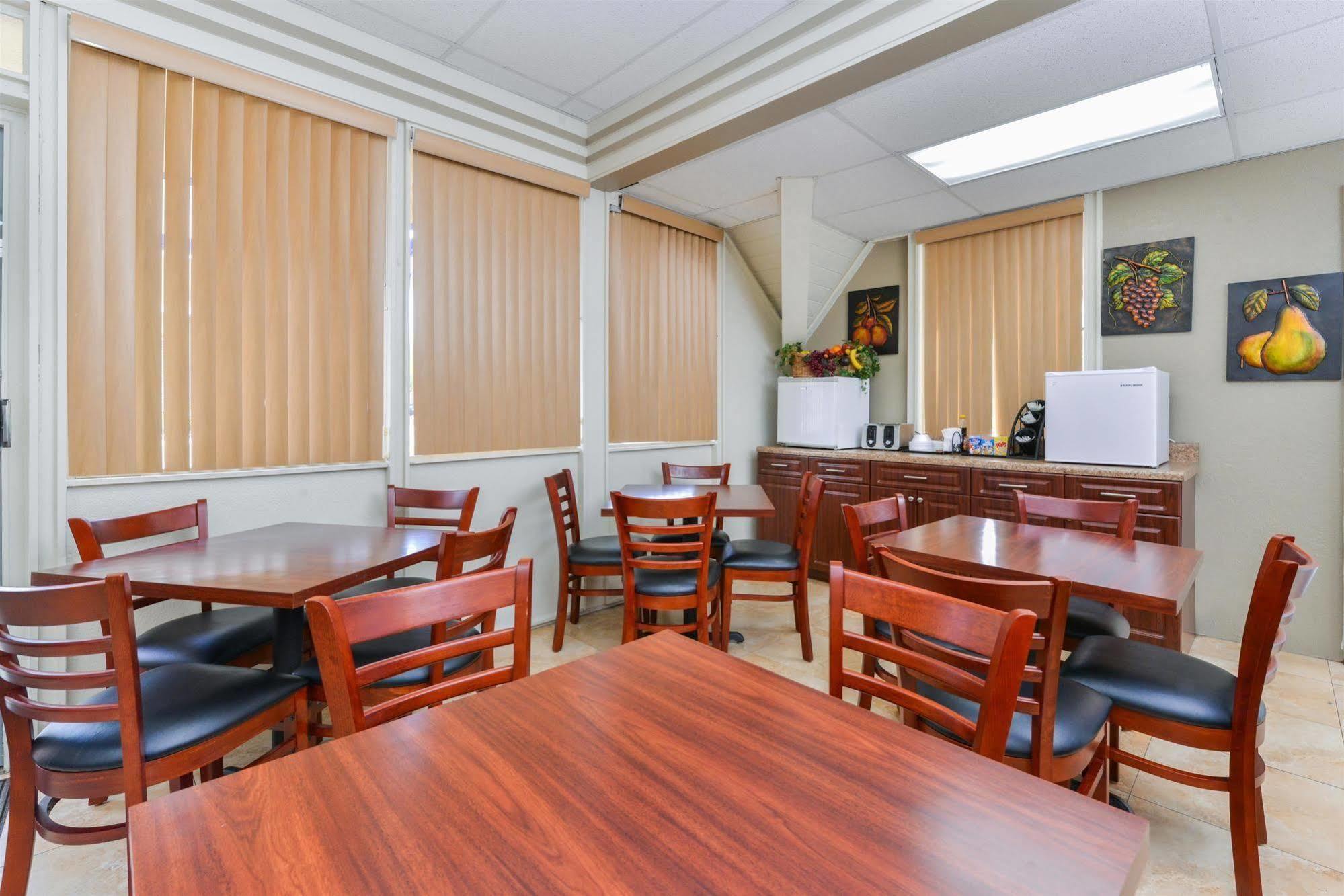 Americas Best Value Inn Sarasota Zewnętrze zdjęcie