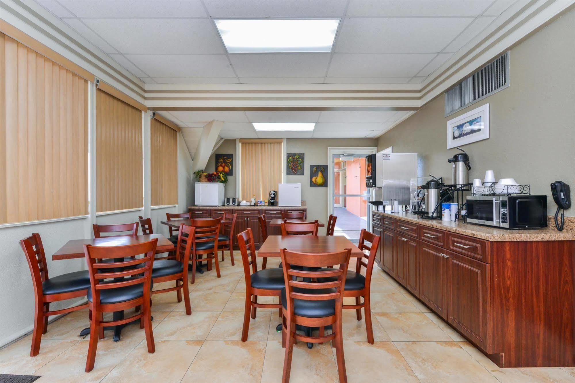 Americas Best Value Inn Sarasota Zewnętrze zdjęcie
